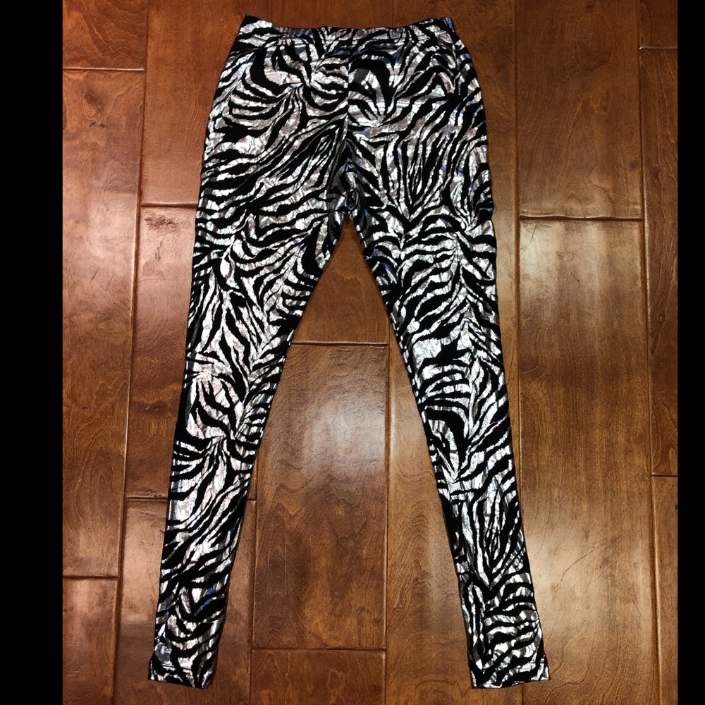 Tiger print leggings